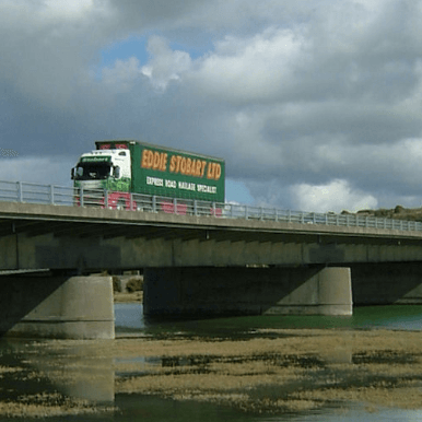 Asphaltic plug bridge joint